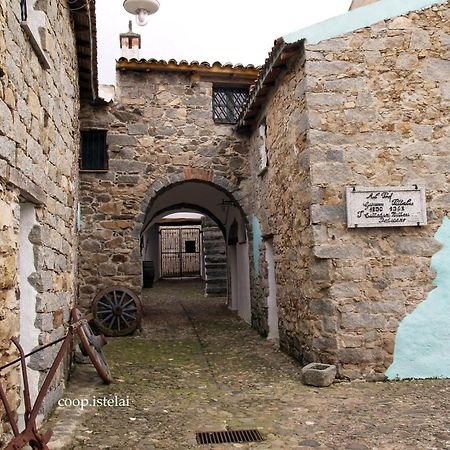 B&B Sa Zodia Guest House Bitti Exterior foto