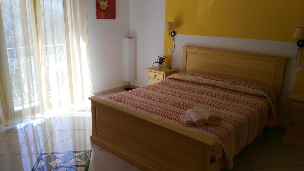 B&B Sa Zodia Guest House Bitti Exterior foto
