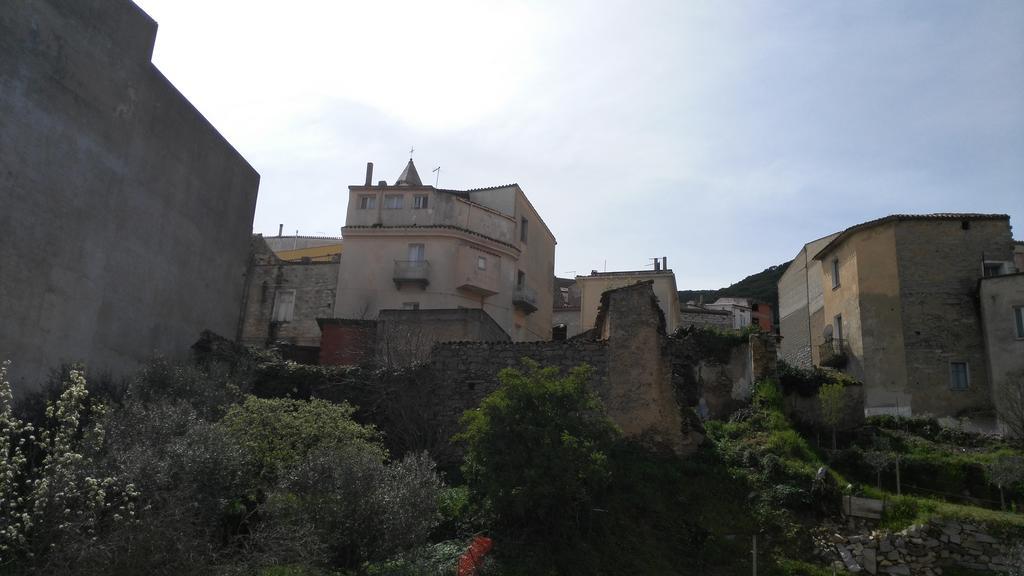B&B Sa Zodia Guest House Bitti Exterior foto